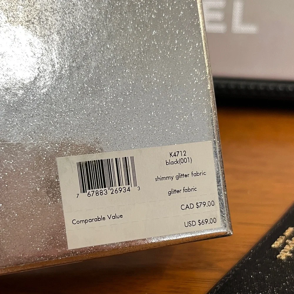 Kate Spade Black and Silver Card Holder